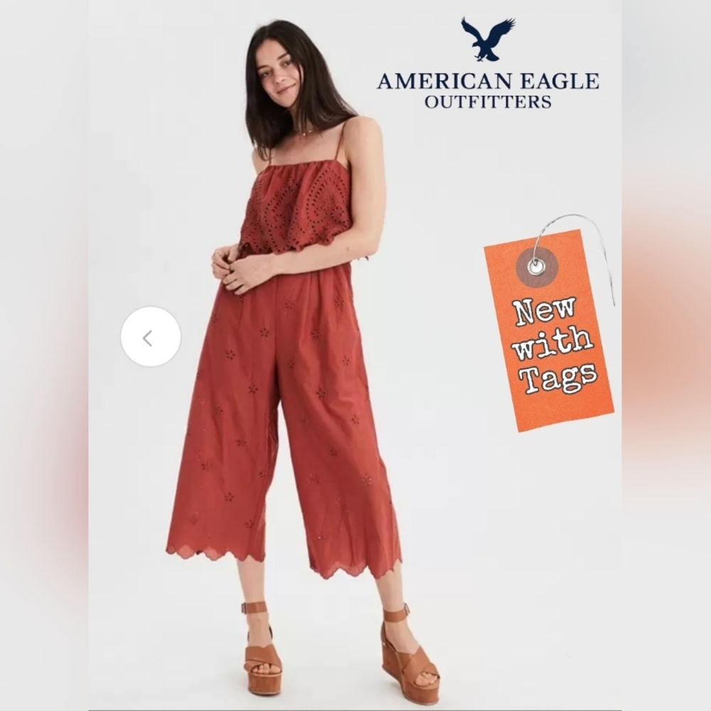 NWT/ AMERICAN EAGLE OUTFITTERS Rust Brown Self Design Culotte Jumpsuit XXS